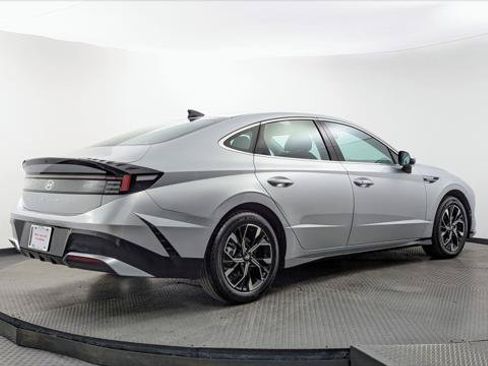 Used 2025 Hyundai Sonata SEL FWD image 8