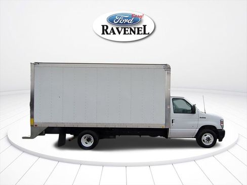 Used 2023 Ford E-350 and Econoline 350 Super Duty w/ Power Windows & Locks Group image 3