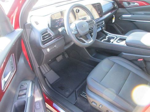 New 2026 Chevrolet Traverse Z71 w/ LPO, Floor Liner Package image 13