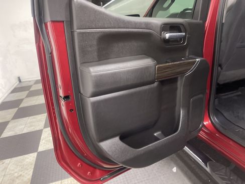 Used 2020 Chevrolet Silverado 1500 LT Trail Boss image 15