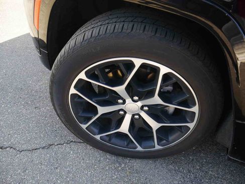 Certified 2022 Jeep Grand Cherokee Summit AWD/4WD image 12