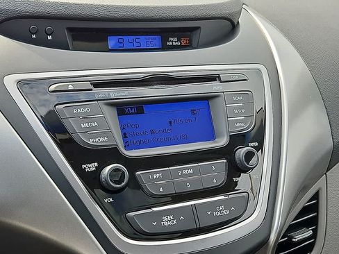 Used 2013 Hyundai Elantra Limited FWD image 17