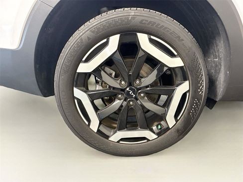 Used 2025 Kia Telluride S image 37