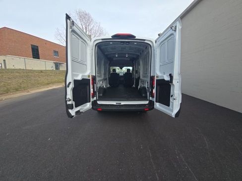 New 2026 Ford Transit 250 148 Medium Roof Extended AWD image 11