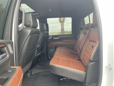 Used 2025 GMC Sierra 2500 Denali Ultimate w/ Max Trailering Package image 26