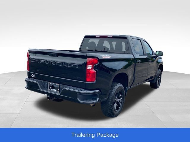 Certified 2023 Chevrolet Silverado 1500 Custom Trail Boss w/ LPO, Dark Essentials Package AWD/4WD image 4