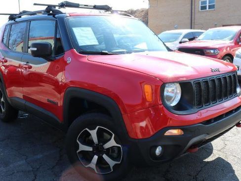 Used 2019 Jeep Renegade Trailhawk w/ Cold Weather Group II image 3