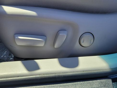 Used 2017 Toyota Camry XLE w/ Moonroof Package image 23