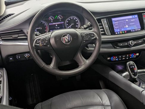 Used 2021 Buick Enclave Premium w/ Sun and Sites Package AWD/4WD image 4