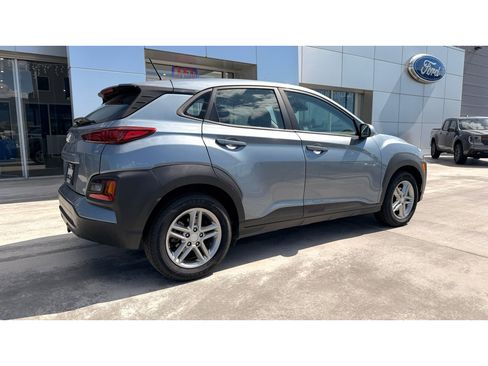 Used 2019 Hyundai Kona SE w/ Cargo Package FWD image 7