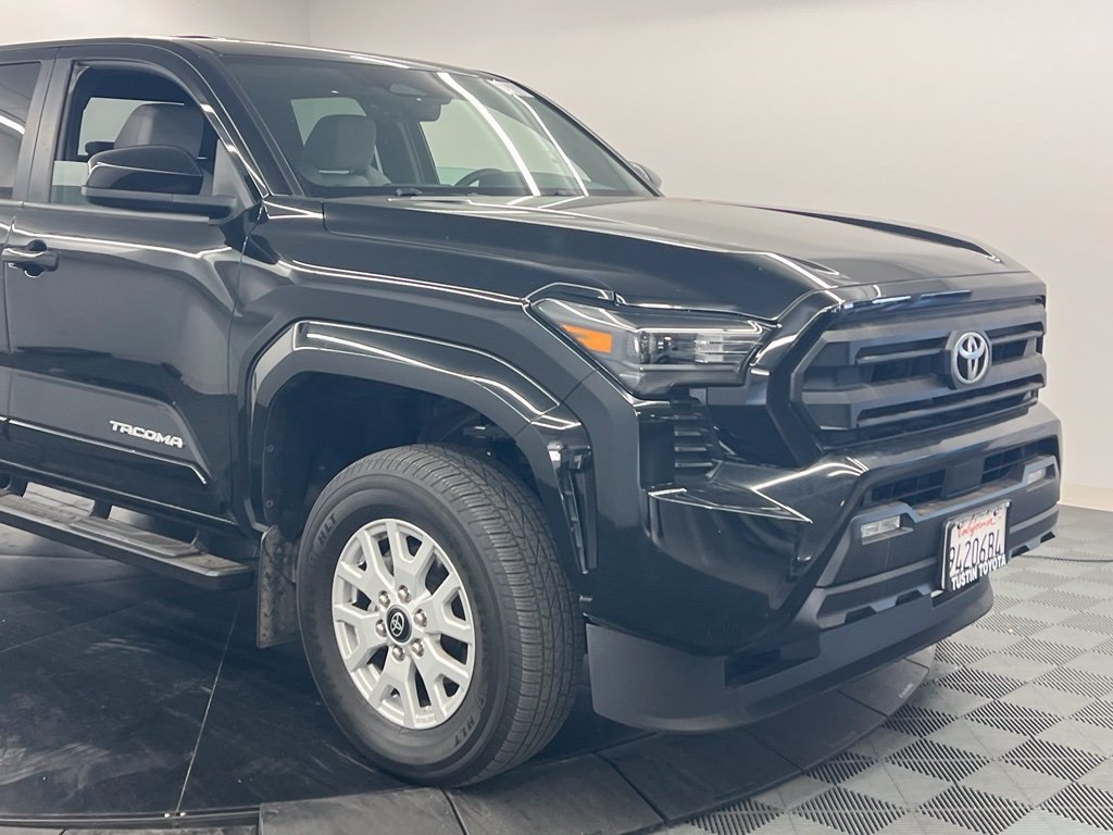 Used 2024 Toyota Tacoma SR5 AWD/4WD image 8
