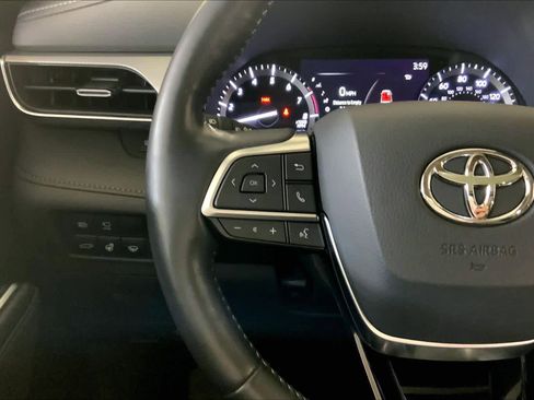 Used 2020 Toyota Highlander Platinum image 23