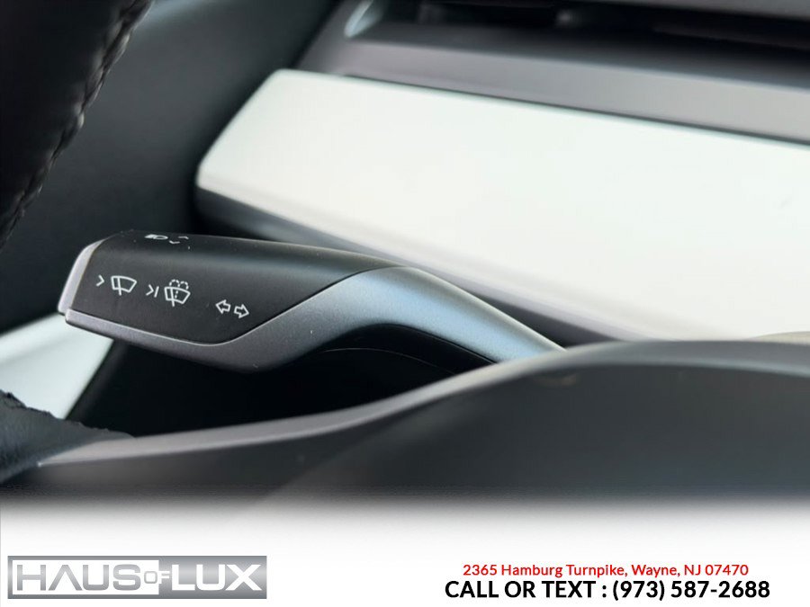 Used 2022 Tesla Model Y Long Range AWD/4WD image 34