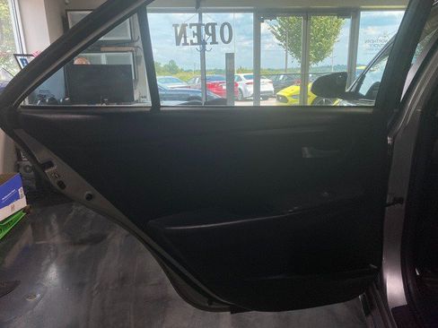 Used 2016 Toyota Camry LE FWD image 15