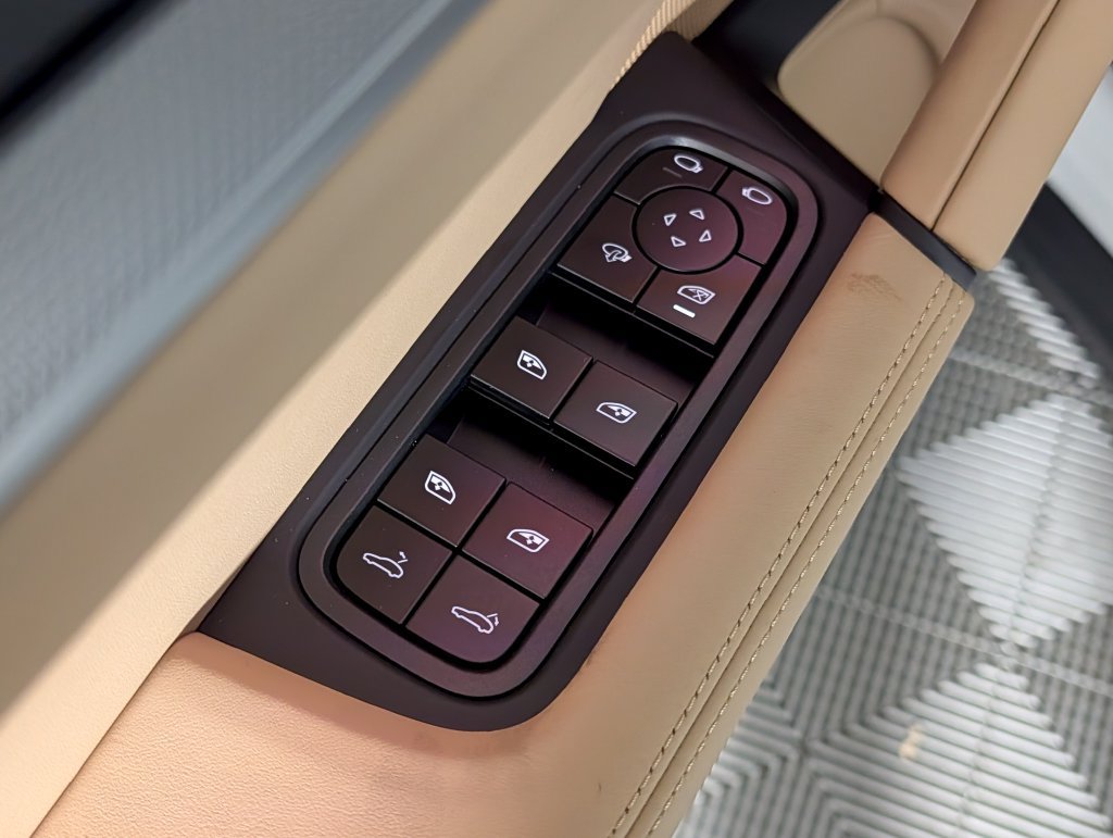 Certified 2026 Porsche Cayenne Coupe AWD/4WD image 27