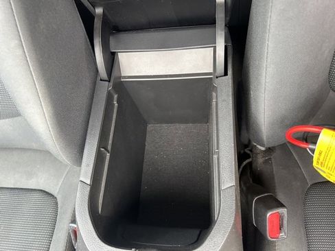 Used 2021 Toyota RAV4 LE image 22