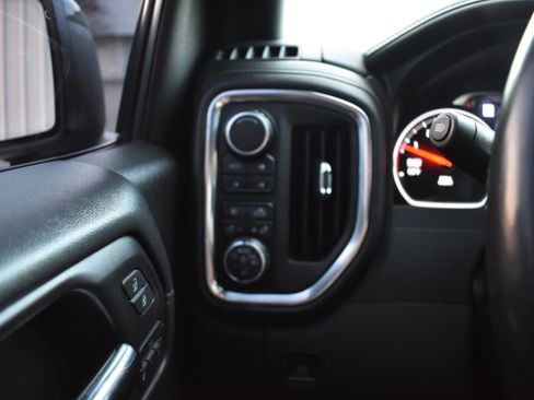 Used 2019 Chevrolet Silverado 1500 High Country w/ Trailer Camera Package image 16