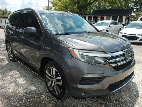 Used 2016 Honda Pilot Touring image 3