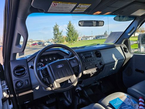 Used 2012 Ford F450 XL w/ High Capacity Trailer Tow Pkg image 27