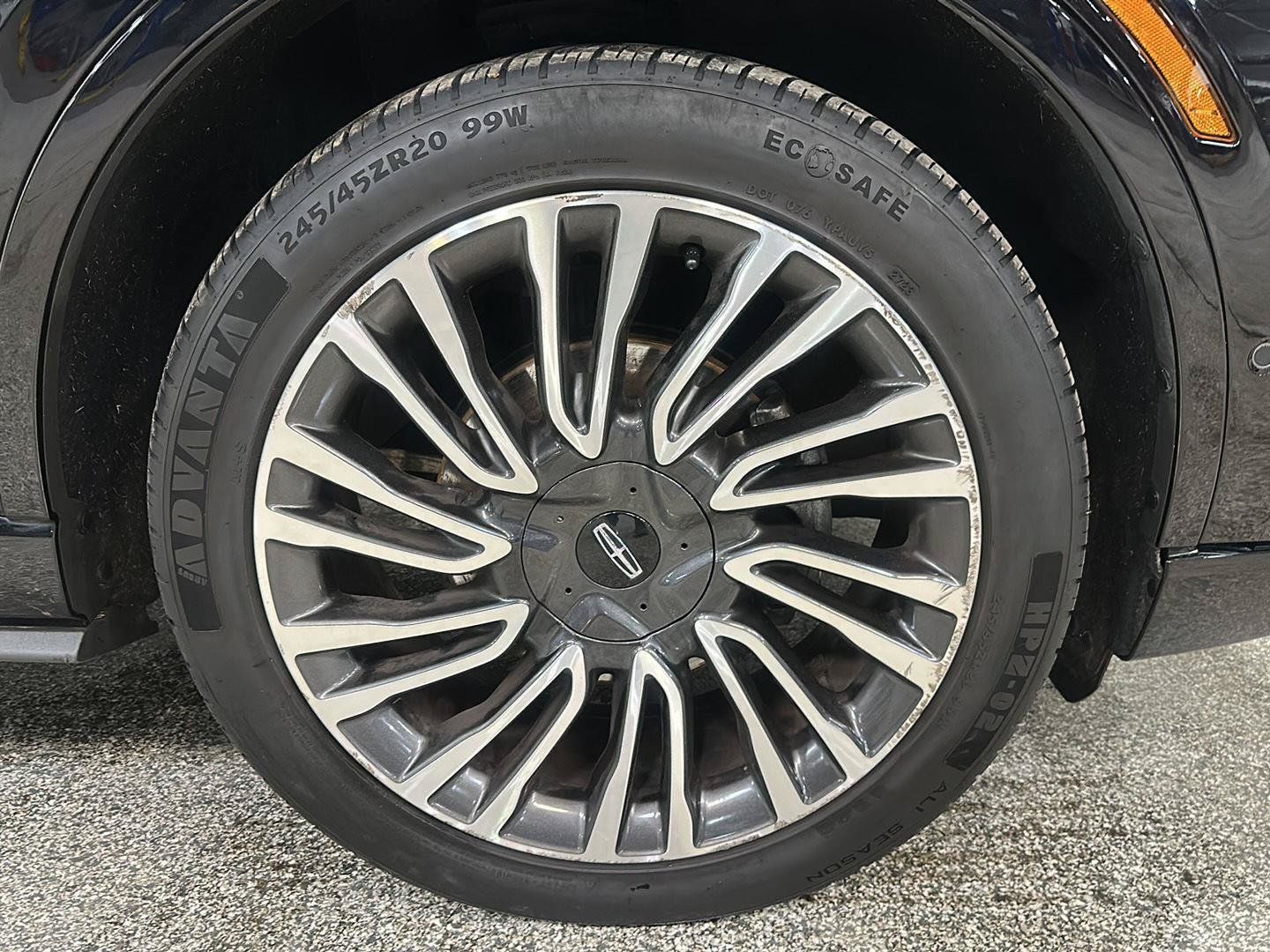 Used 2020 Lincoln Corsair Reserve w/ Equipment Group 201A AWD/4WD image 9
