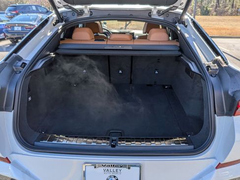 New 2026 BMW X6 xDrive40i w/ Climate Comfort Package image 33