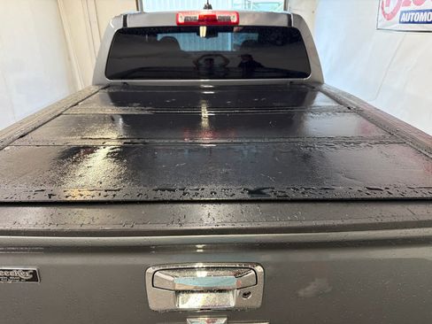 Used 2020 Chevrolet Colorado LT RWD image 31