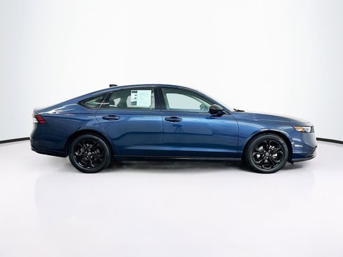 Used 2025 Honda Accord SE image 10