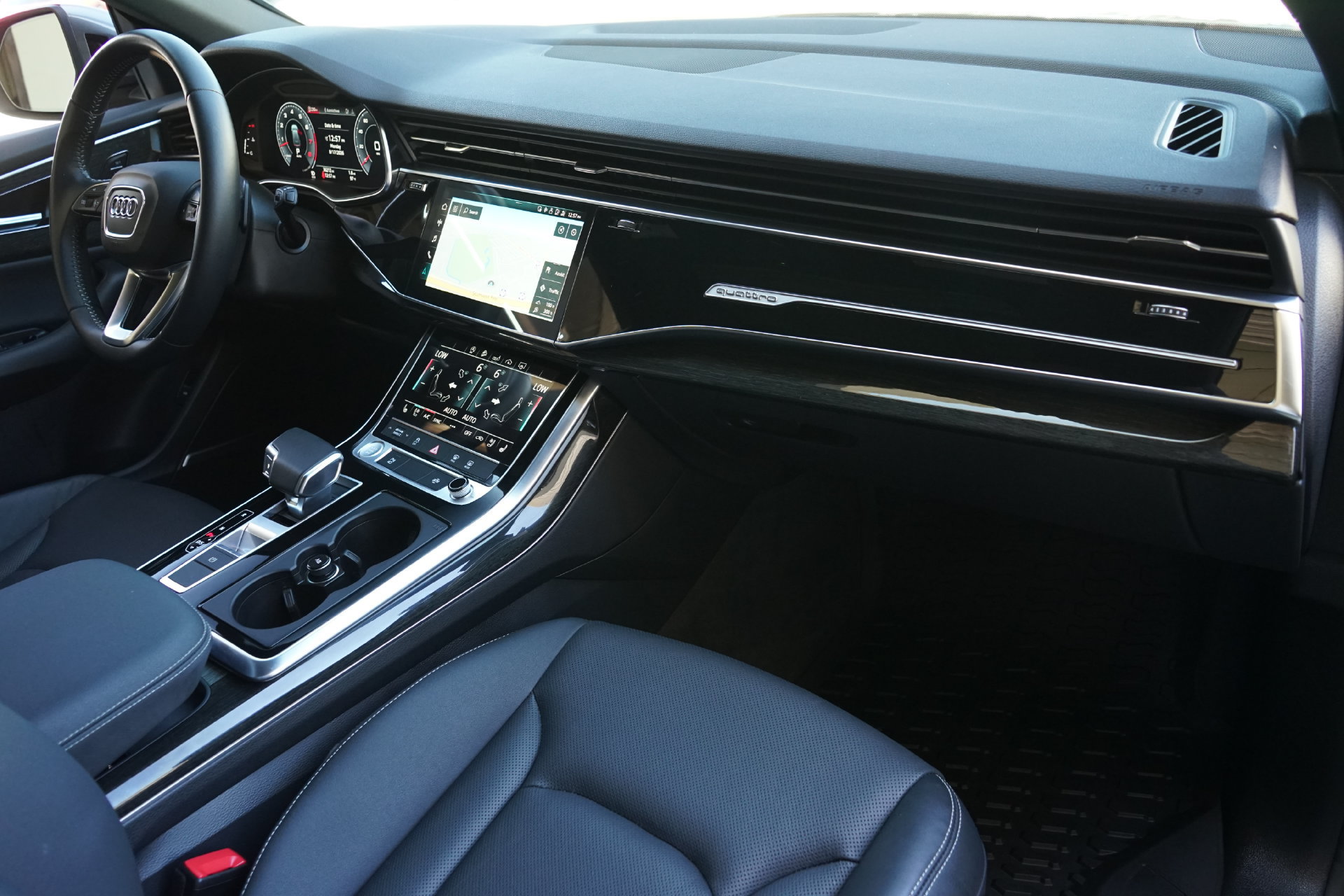Used 2020 Audi Q8 Premium Plus w/ Premium Plus Package AWD/4WD image 5