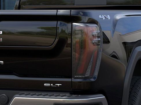 New 2025 GMC Sierra 3500 SLT w/ SLT Premium Package image 11