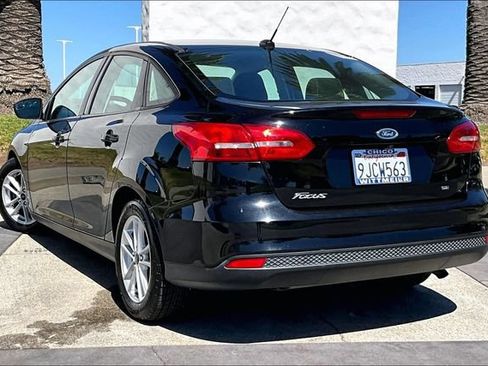 Used 2016 Ford Focus SE FWD image 12
