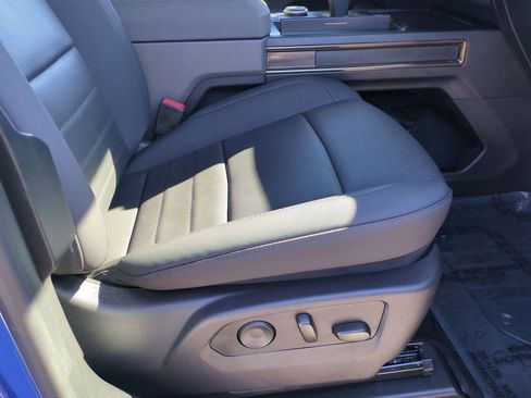 Used 2024 GMC Hummer EV 3X image 42