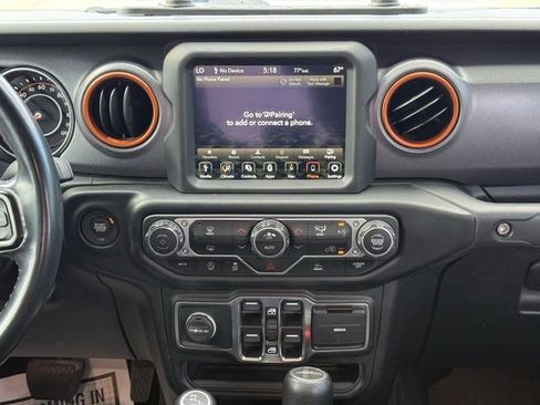 Used 2021 Jeep Gladiator Willys image 20
