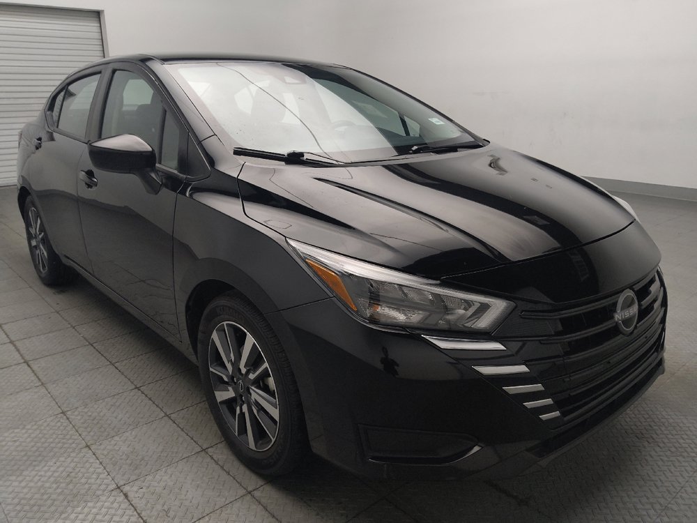 Used 2025 Nissan Versa SV FWD image 13