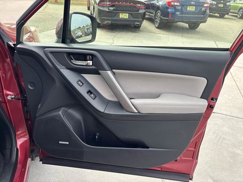 Used 2016 Subaru Forester 2.5i Touring w/ Eyesight & Navigation System image 28