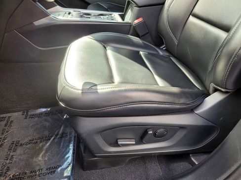 Used 2021 Ford Explorer XLT w/ Equipment Group 202A image 19