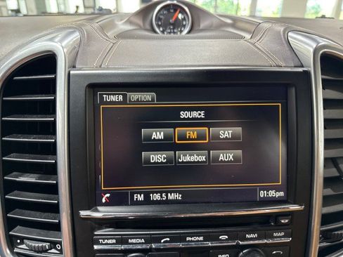 Used 2015 Porsche Cayenne Turbo image 77