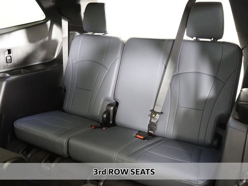 Used 2022 Buick Enclave Essence w/ Experience Buick Package image 10