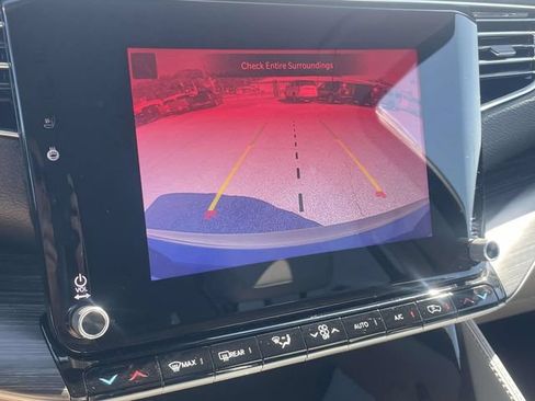 Used 2024 Jeep Wagoneer L Series II w/ Flexible Seating Group RWD image 18