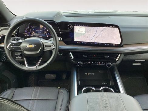 Used 2025 Chevrolet Tahoe High Country w/ Sun And Tow Package image 10