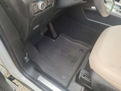 Used 2022 Ford Explorer Limited w/ Equipment Group 301A image 38