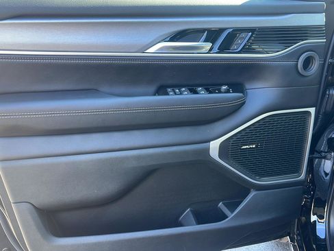 New 2026 Jeep Grand Wagoneer Limited AWD/4WD image 13