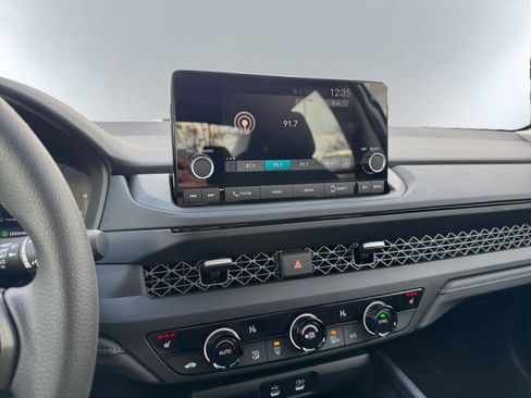 New 2025 Honda Accord SE image 15