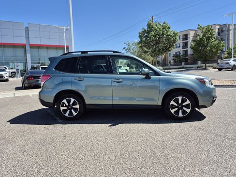 Used 2018 Subaru Forester 2.5i Premium AWD/4WD image 9