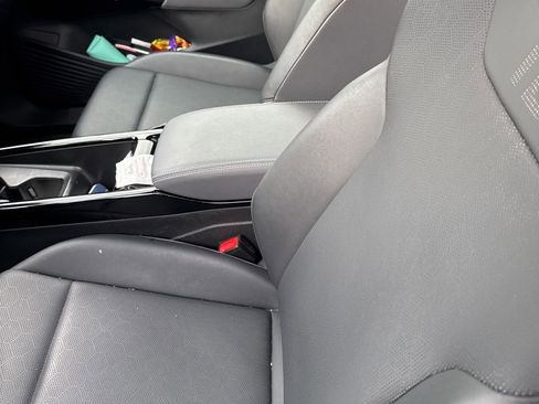 Used 2023 Volkswagen ID.4 Pro S image 5