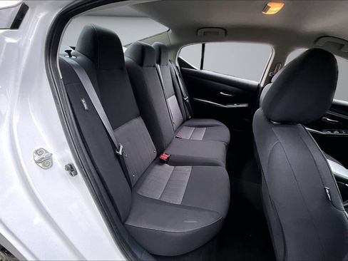 Used 2023 Nissan Sentra SV FWD image 24