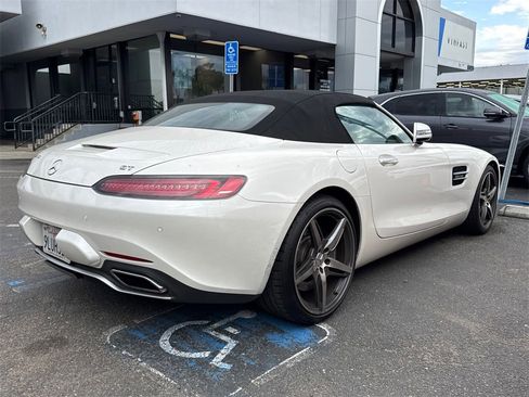 Used 2018 Mercedes-Benz AMG GT Roadster image 11