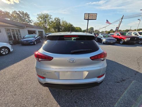 Used 2018 Hyundai Tucson SE FWD image 9