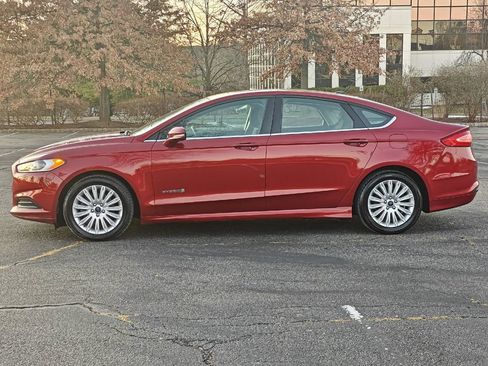 Used 2016 Ford Fusion SE image 6