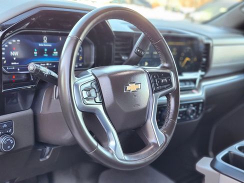 Used 2025 Chevrolet Silverado 1500 LT image 20