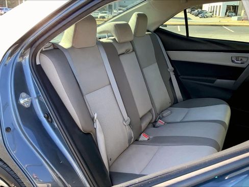 Used 2017 Toyota Corolla LE FWD image 18